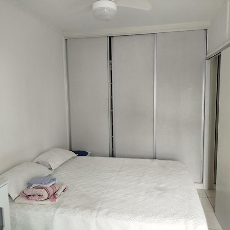 Apartamento Na Enseada グァルジャー エクステリア 写真